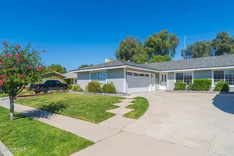 2517 E Phyllis St, Simi Valley, CA 93065
