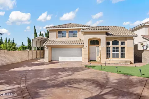 2339 Dusan St, Simi Valley, CA 93065