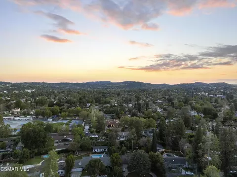 23310 Aetna St, Woodland Hills, CA 91367