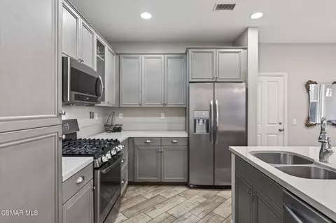 Kitchen - 178 Stage Trail Rd, Camarillo, CA 93010 photo 4 of 6