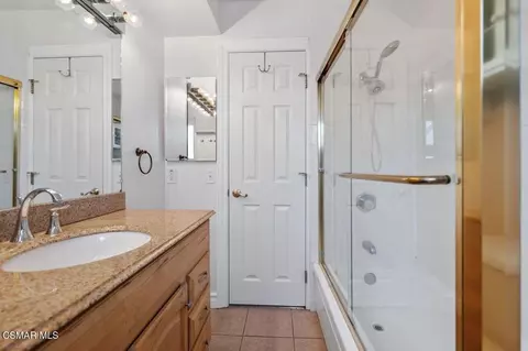 Bath - 1534 Acadia St, Simi Valley, CA 93063 photo 2 of 4