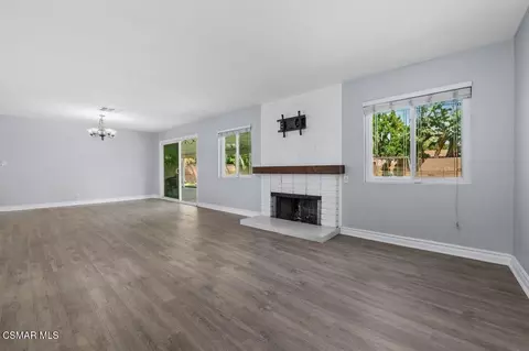 Living - 1534 Acadia St, Simi Valley, CA 93063 photo 3 of 4