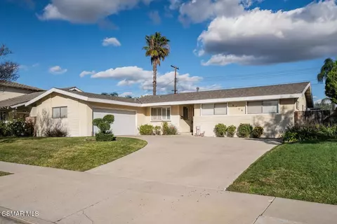 9720 Sophia Ave, North Hills, CA 91343
