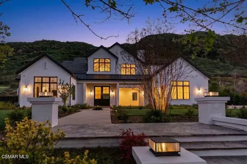 2036 Shadow Creek Dr, Agoura Hills, CA 91301