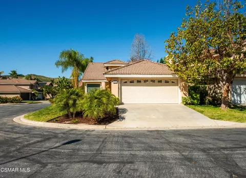 65 Iron Ridge Ln, Simi Valley, CA 93065