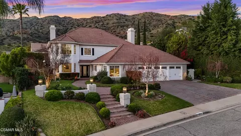5545 Bromely Dr, Oak Park, CA 91377