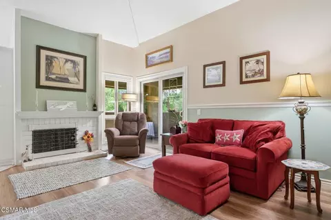 460 Arbor Lane Ct #202, Thousand Oaks, CA 91360