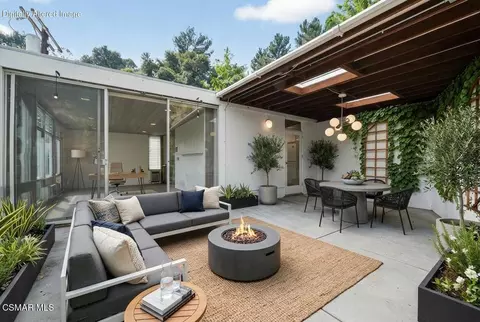 10441 Oletha Ln, Los Angeles, CA 90077