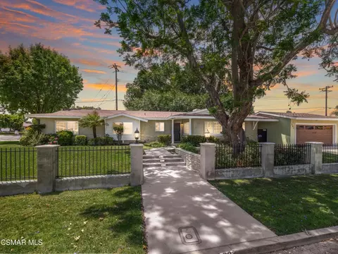 582 El Lado Dr, Simi Valley, CA 93065