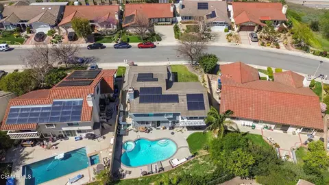 View/Area - 3618 Raincloud Ct, Thousand Oaks, CA 91362 photo 6 of 7