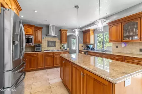 Kitchen - 3618 Raincloud Ct, Thousand Oaks, CA 91362 photo 2 of 4