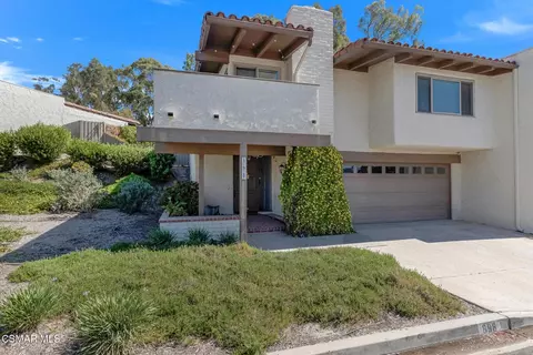 898 Woodlawn Dr, Thousand Oaks, CA 91360