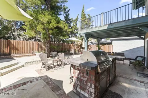 Exterior - 2461 Pinewood Pl, Simi Valley, CA 93065 photo 4 of 6