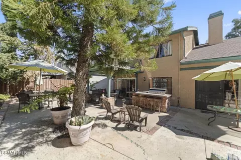 Exterior - 2461 Pinewood Pl, Simi Valley, CA 93065 photo 5 of 6