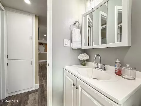 Bath - 2017 Lysander Ave, Simi Valley, CA 93065 photo 2 of 4