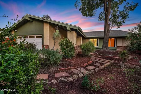 6652 Smoke Tree Ave, Oak Park, CA 91377