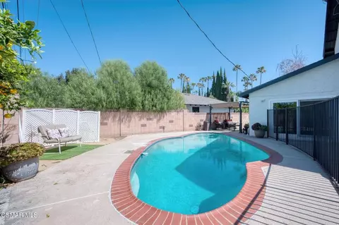 Exterior - 1837 Marcella St, Simi Valley, CA 93065 photo 11 of 11