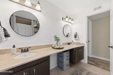 Bath - 1837 Marcella St, Simi Valley, CA 93065 photo 3 of 9