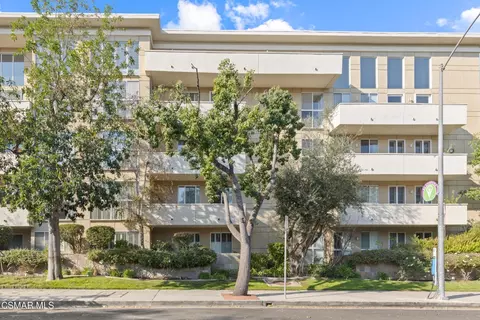 4949 Genesta Ave #412, Encino, CA 91316