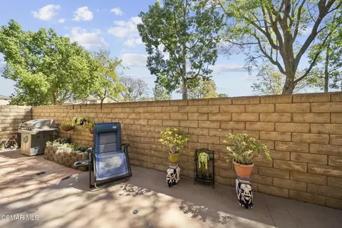 Exterior - 1838 Amberleaf Ln, Simi Valley, CA 93065 photo 6 of 9