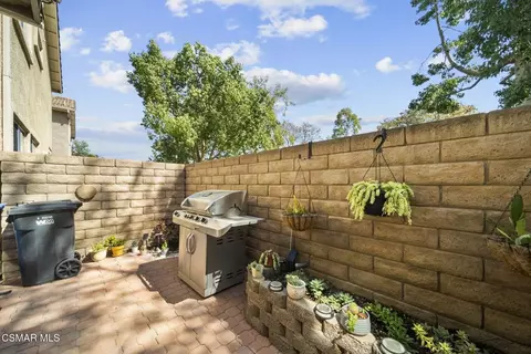 Exterior - 1838 Amberleaf Ln, Simi Valley, CA 93065 photo 5 of 9