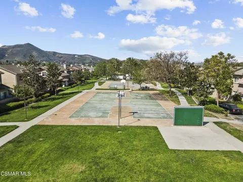 View/Area - 1838 Amberleaf Ln, Simi Valley, CA 93065 photo 3 of 4
