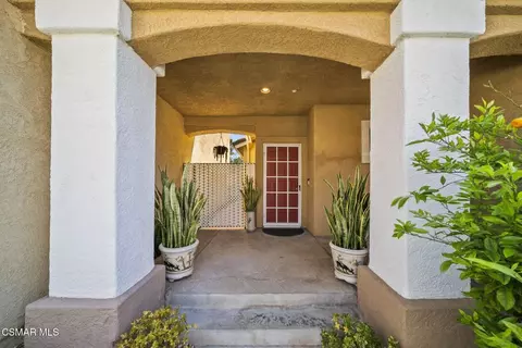Exterior - 1838 Amberleaf Ln, Simi Valley, CA 93065 photo 2 of 9
