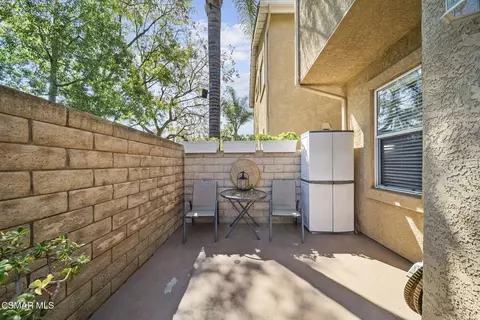 Exterior - 1838 Amberleaf Ln, Simi Valley, CA 93065 photo 4 of 9
