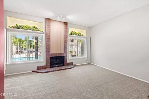 Living - 3354 Darby St #313, Simi Valley, CA 93063 photo 5 of 8