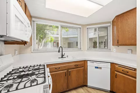 Kitchen - 3354 Darby St #313, Simi Valley, CA 93063 photo 2 of 4