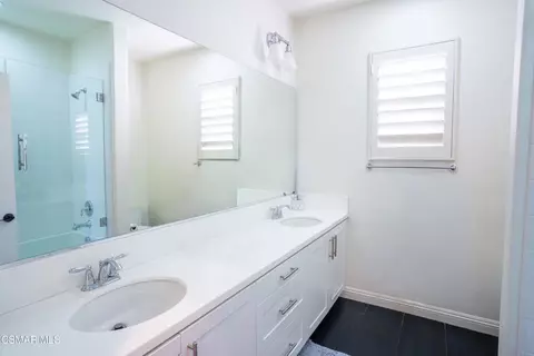 Bath - 3748 Gazebo Ln, Camarillo, CA 93012 photo 2 of 4