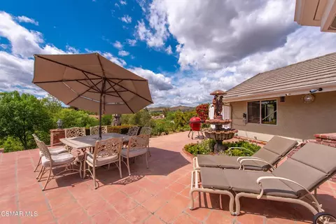 Exterior - 206 Rangely Ct, Simi Valley, CA 93065 photo 8 of 13
