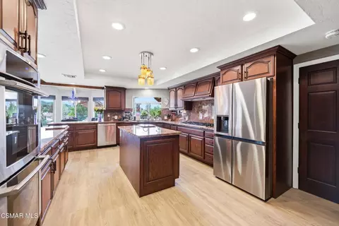 Kitchen - 206 Rangely Ct, Simi Valley, CA 93065 photo 3 of 7
