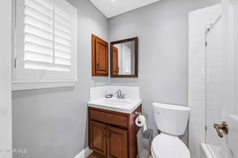 Bath - 206 Rangely Ct, Simi Valley, CA 93065 photo 4 of 5