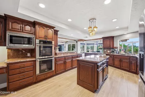 Kitchen - 206 Rangely Ct, Simi Valley, CA 93065 photo 2 of 7