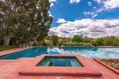 Exterior - 206 Rangely Ct, Simi Valley, CA 93065 photo 7 of 13