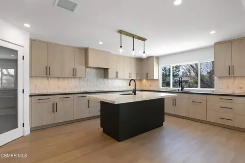 32164 Beachlake Ln, Westlake Village, CA 91361