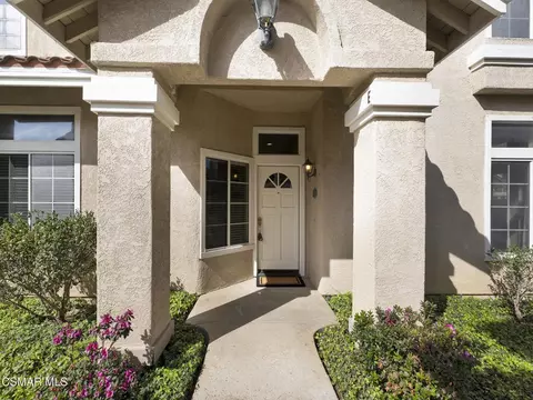 645 Ivywood Ln #E, Simi Valley, CA 93065