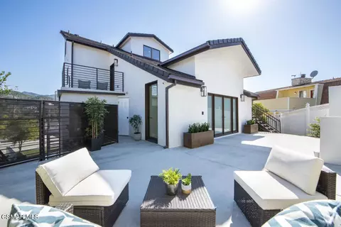 290 Lake Sherwood Dr, Lake Sherwood, CA 91361