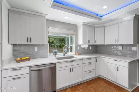 30130 Leticia Ct, Agoura Hills, CA 91301