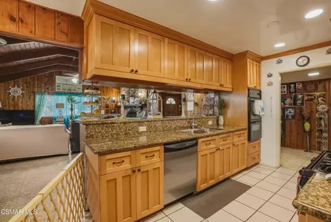Kitchen - 558 E Hemlock St, Oxnard, CA 93033 photo 2 of 2