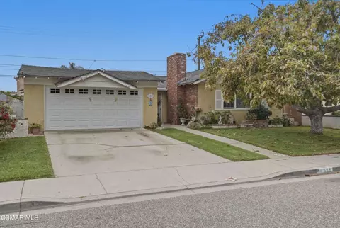 Exterior - 558 E Hemlock St, Oxnard, CA 93033 photo 4 of 4