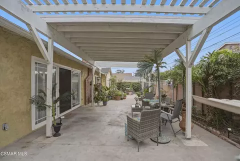 Exterior - 558 E Hemlock St, Oxnard, CA 93033 photo 1 of 4