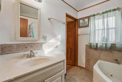 Bath - 558 E Hemlock St, Oxnard, CA 93033 photo 1 of 3