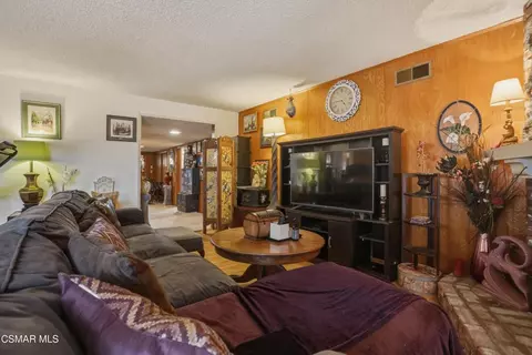 Living - 558 E Hemlock St, Oxnard, CA 93033 photo 3 of 3