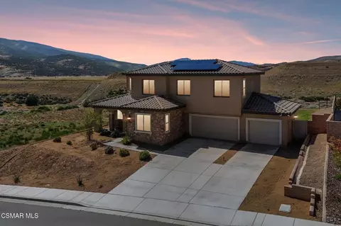 39367 Stirrup Ct, Palmdale, CA 93551