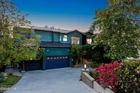 419 Helga Ct, Newbury Park, CA 91320