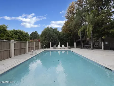 Exterior - 24829 Apple St #E, Newhall, CA 91321 photo 6 of 8