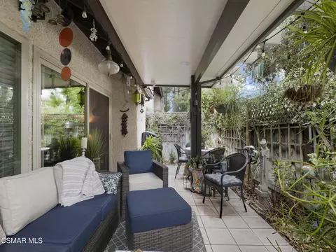 Exterior - 24829 Apple St #E, Newhall, CA 91321 photo 4 of 8