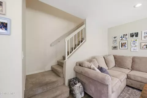 Living - 830 Devon Ct, Simi Valley, CA 93065 photo 3 of 3